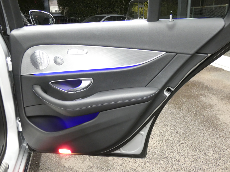 メルセデスベンツ Eクラス E200 ｱﾊﾞﾝｷﾞｬﾙﾄﾞ ｴｸｽｸﾙｰｼﾌﾞ&ﾚｰﾀﾞｰｾｰﾌﾃｨPKG　中期 BSG搭載 meｺﾈｸﾄ 黒本革ｼｰﾄ/前後ﾋｰﾀｰ 純正ﾅﾋﾞ 地ﾃﾞｼﾞ AppleCarPlay 360度ｶﾒﾗ 前後ﾄﾞﾗﾚｺ Burmester ﾍｯﾄﾞｱｯﾌﾟD ｴｱﾊﾞﾗﾝｽPKG 自動開閉ﾄﾗﾝｸ LEDﾗｲﾄ　2年保証付