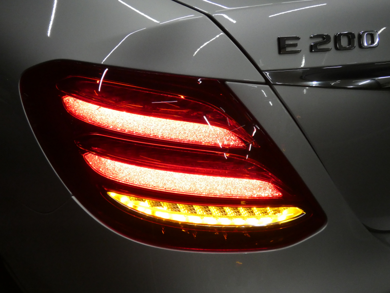 メルセデスベンツ Eクラス E200 ｱﾊﾞﾝｷﾞｬﾙﾄﾞ ｴｸｽｸﾙｰｼﾌﾞ&ﾚｰﾀﾞｰｾｰﾌﾃｨPKG　中期 BSG搭載 meｺﾈｸﾄ 黒本革ｼｰﾄ/前後ﾋｰﾀｰ 純正ﾅﾋﾞ 地ﾃﾞｼﾞ AppleCarPlay 360度ｶﾒﾗ 前後ﾄﾞﾗﾚｺ Burmester ﾍｯﾄﾞｱｯﾌﾟD ｴｱﾊﾞﾗﾝｽPKG 自動開閉ﾄﾗﾝｸ LEDﾗｲﾄ　2年保証付