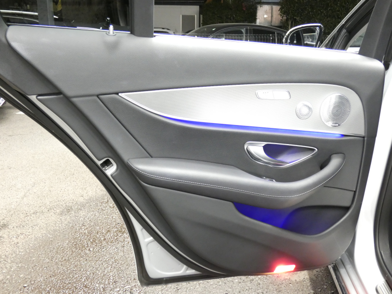 メルセデスベンツ Eクラス E200 ｱﾊﾞﾝｷﾞｬﾙﾄﾞ ｴｸｽｸﾙｰｼﾌﾞ&ﾚｰﾀﾞｰｾｰﾌﾃｨPKG　中期 BSG搭載 meｺﾈｸﾄ 黒本革ｼｰﾄ/前後ﾋｰﾀｰ 純正ﾅﾋﾞ 地ﾃﾞｼﾞ AppleCarPlay 360度ｶﾒﾗ 前後ﾄﾞﾗﾚｺ Burmester ﾍｯﾄﾞｱｯﾌﾟD ｴｱﾊﾞﾗﾝｽPKG 自動開閉ﾄﾗﾝｸ LEDﾗｲﾄ　2年保証付