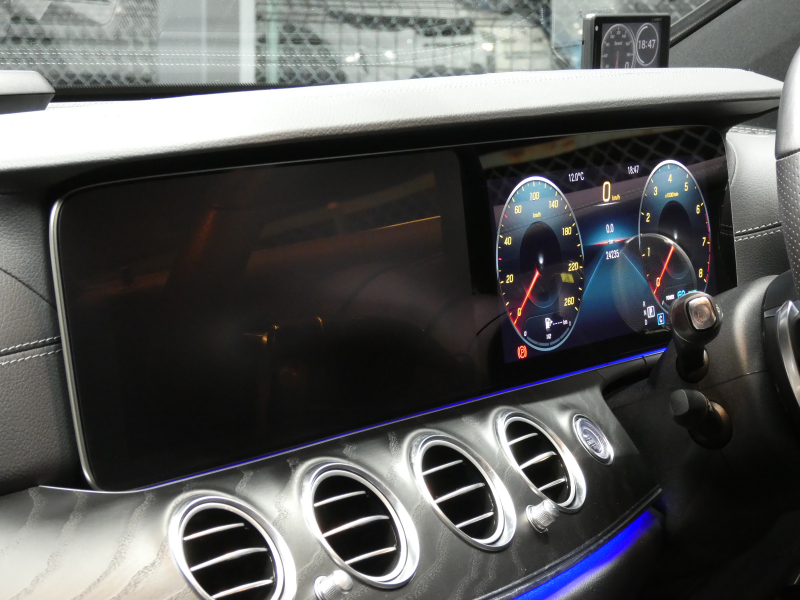 メルセデスベンツ Eクラス E200 ｽﾎﾟｰﾂ AMGﾗｲﾝｲﾝﾃﾘｱ&ｴｸｽｸﾙｰｼﾌﾞ&ﾚｰﾀﾞｰｾｰﾌﾃｨPKG　後期 1ｵｰﾅｰ BSG搭載 AMGｴｱﾛ&19AW ﾅｯﾊﾟ革/前後ﾋｰﾀｰ MBUXﾅﾋﾞ 地ﾃﾞｼﾞ AppleCarPlay 360度ｶﾒﾗ Burmester ﾍｯﾄﾞｱｯﾌﾟD 前後ﾄﾞﾗﾚｺ ｵｰﾄﾄﾗﾝｸ　2年保証付