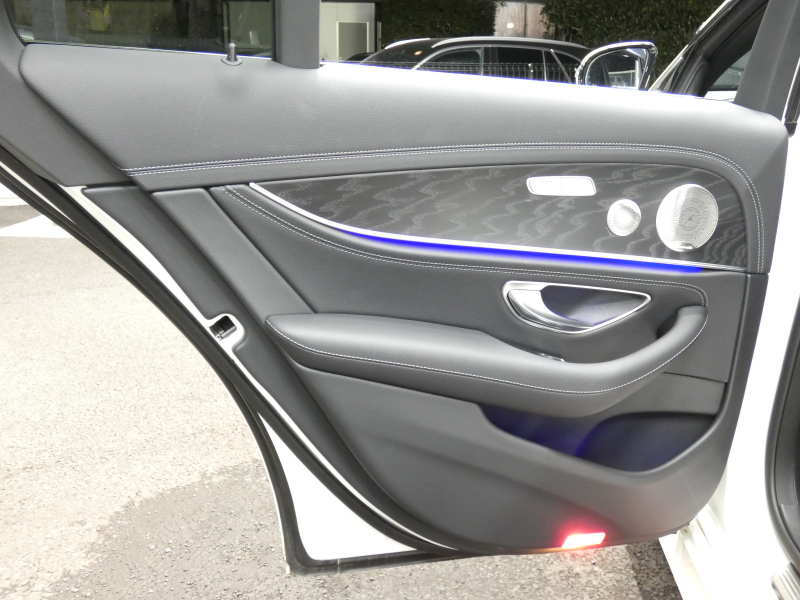 メルセデスベンツ Eクラス E200 ｽﾎﾟｰﾂ AMGﾗｲﾝｲﾝﾃﾘｱ&ｴｸｽｸﾙｰｼﾌﾞ&ﾚｰﾀﾞｰｾｰﾌﾃｨPKG　後期 1ｵｰﾅｰ BSG搭載 AMGｴｱﾛ&19AW ﾅｯﾊﾟ革/前後ﾋｰﾀｰ MBUXﾅﾋﾞ 地ﾃﾞｼﾞ AppleCarPlay 360度ｶﾒﾗ Burmester ﾍｯﾄﾞｱｯﾌﾟD 前後ﾄﾞﾗﾚｺ ｵｰﾄﾄﾗﾝｸ　2年保証付