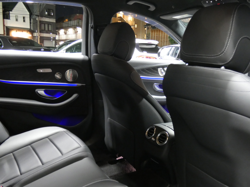 メルセデスベンツ Eクラス E200 ｽﾎﾟｰﾂ AMGﾗｲﾝｲﾝﾃﾘｱ&ｴｸｽｸﾙｰｼﾌﾞ&ﾚｰﾀﾞｰｾｰﾌﾃｨPKG　後期 1ｵｰﾅｰ BSG搭載 AMGｴｱﾛ&19AW ﾅｯﾊﾟ革/前後ﾋｰﾀｰ MBUXﾅﾋﾞ 地ﾃﾞｼﾞ AppleCarPlay 360度ｶﾒﾗ Burmester ﾍｯﾄﾞｱｯﾌﾟD 前後ﾄﾞﾗﾚｺ ｵｰﾄﾄﾗﾝｸ　2年保証付