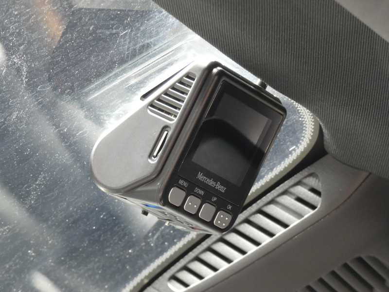 メルセデスベンツ Eクラス E200 ｽﾎﾟｰﾂ AMGﾗｲﾝｲﾝﾃﾘｱ&ｴｸｽｸﾙｰｼﾌﾞ&ﾚｰﾀﾞｰｾｰﾌﾃｨPKG　後期 1ｵｰﾅｰ BSG搭載 AMGｴｱﾛ&19AW ﾅｯﾊﾟ革/前後ﾋｰﾀｰ MBUXﾅﾋﾞ 地ﾃﾞｼﾞ AppleCarPlay 360度ｶﾒﾗ Burmester ﾍｯﾄﾞｱｯﾌﾟD 前後ﾄﾞﾗﾚｺ ｵｰﾄﾄﾗﾝｸ　2年保証付