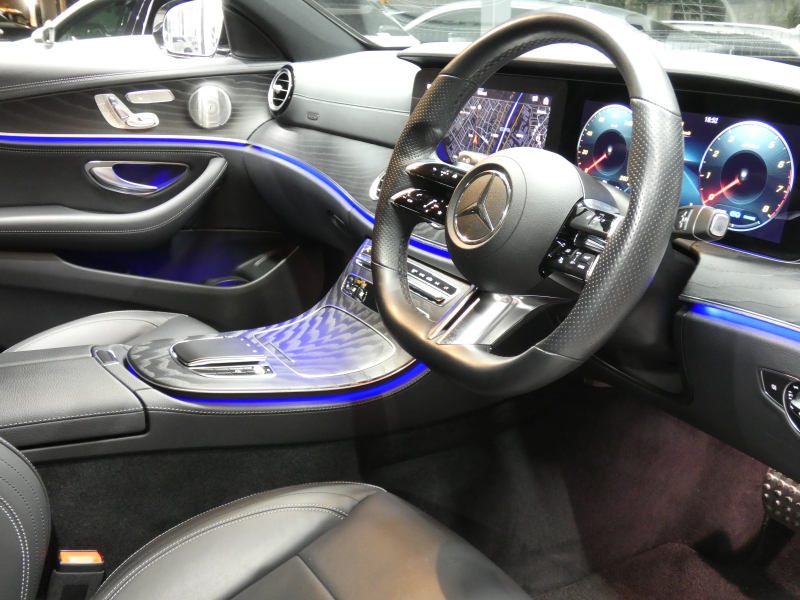 メルセデスベンツ Eクラス E200 ｽﾎﾟｰﾂ AMGﾗｲﾝｲﾝﾃﾘｱ&ｴｸｽｸﾙｰｼﾌﾞ&ﾚｰﾀﾞｰｾｰﾌﾃｨPKG　後期 1ｵｰﾅｰ BSG搭載 AMGｴｱﾛ&19AW ﾅｯﾊﾟ革/前後ﾋｰﾀｰ MBUXﾅﾋﾞ 地ﾃﾞｼﾞ AppleCarPlay 360度ｶﾒﾗ Burmester ﾍｯﾄﾞｱｯﾌﾟD 前後ﾄﾞﾗﾚｺ ｵｰﾄﾄﾗﾝｸ　2年保証付