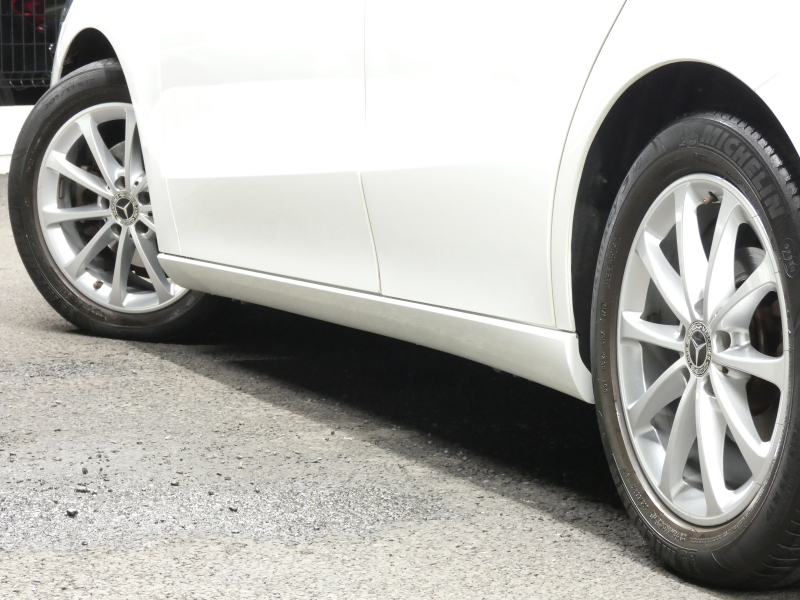 メルセデスベンツ Bクラス B180 ﾚｻﾞｰｴｸｽｸﾙｰｼﾌﾞ&ｱﾄﾞﾊﾞﾝｽﾄﾞ&ﾅﾋﾞｹﾞｰｼｮﾝ&ﾚｰﾀﾞｰｾｰﾌﾃｨPKG　meｺﾈｸﾄ ｷｰﾚｽｺﾞｰ 黒本革ｼｰﾄ/ﾋｰﾀｰ ﾊﾟﾉﾗﾏｻﾝﾙｰﾌ MBUXﾅﾋﾞ 地ﾃﾞｼﾞ 360度ｶﾒﾗ ｱﾄﾞﾊﾞﾝｽﾄﾞｻｳﾝﾄﾞ 360度ﾄﾞﾗﾚｺ 自動ﾘｱｹﾞｰﾄ LEDﾗｲﾄ　2年保証付