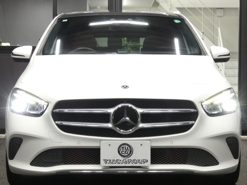 メルセデスベンツ Bクラス B180 ﾚｻﾞｰｴｸｽｸﾙｰｼﾌﾞ&ｱﾄﾞﾊﾞﾝｽﾄﾞ&ﾅﾋﾞｹﾞｰｼｮﾝ&ﾚｰﾀﾞｰｾｰﾌﾃｨPKG　meｺﾈｸﾄ ｷｰﾚｽｺﾞｰ 黒本革ｼｰﾄ/ﾋｰﾀｰ ﾊﾟﾉﾗﾏｻﾝﾙｰﾌ MBUXﾅﾋﾞ 地ﾃﾞｼﾞ 360度ｶﾒﾗ ｱﾄﾞﾊﾞﾝｽﾄﾞｻｳﾝﾄﾞ 360度ﾄﾞﾗﾚｺ 自動ﾘｱｹﾞｰﾄ LEDﾗｲﾄ　2年保証付