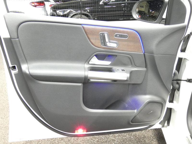 メルセデスベンツ Bクラス B180 ﾚｻﾞｰｴｸｽｸﾙｰｼﾌﾞ&ｱﾄﾞﾊﾞﾝｽﾄﾞ&ﾅﾋﾞｹﾞｰｼｮﾝ&ﾚｰﾀﾞｰｾｰﾌﾃｨPKG　meｺﾈｸﾄ ｷｰﾚｽｺﾞｰ 黒本革ｼｰﾄ/ﾋｰﾀｰ ﾊﾟﾉﾗﾏｻﾝﾙｰﾌ MBUXﾅﾋﾞ 地ﾃﾞｼﾞ 360度ｶﾒﾗ ｱﾄﾞﾊﾞﾝｽﾄﾞｻｳﾝﾄﾞ 360度ﾄﾞﾗﾚｺ 自動ﾘｱｹﾞｰﾄ LEDﾗｲﾄ　2年保証付