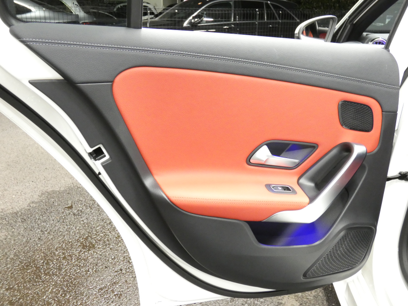 AMG Aクラス A35 4MATIC AMGｱﾄﾞﾊﾞﾝｽﾄﾞ&ﾅﾋﾞｹﾞｰｼｮﾝ&ﾚｰﾀﾞｰｾｰﾌﾃｨPKG　meｺﾈｸﾄ AMGｴｱﾛ 18ｲﾝﾁAW 赤黒革/ﾋｰﾀｰ ﾊﾟﾉﾗﾏｻﾝﾙｰﾌ MBUXﾅﾋﾞ 地ﾃﾞｼﾞ 360度ｶﾒﾗ ﾍｯﾄﾞｱｯﾌﾟD ｱﾄﾞﾊﾞﾝｽﾄﾞｻｳﾝﾄﾞ 純正F&Rﾄﾞﾗﾚｺ LEDﾍｯﾄﾞﾗｲﾄ　2年保証付