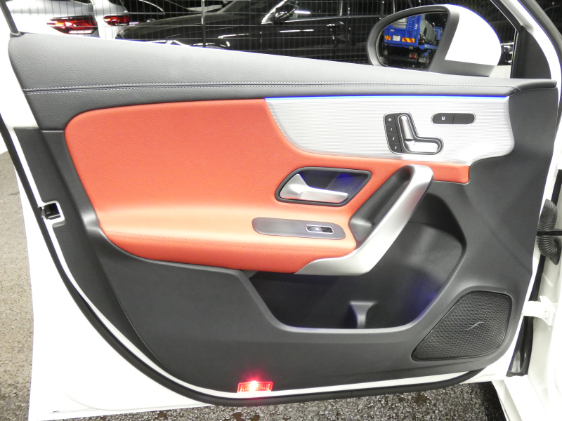 AMG Aクラス A35 4MATIC AMGｱﾄﾞﾊﾞﾝｽﾄﾞ&ﾅﾋﾞｹﾞｰｼｮﾝ&ﾚｰﾀﾞｰｾｰﾌﾃｨPKG　meｺﾈｸﾄ AMGｴｱﾛ 18ｲﾝﾁAW 赤黒革/ﾋｰﾀｰ ﾊﾟﾉﾗﾏｻﾝﾙｰﾌ MBUXﾅﾋﾞ 地ﾃﾞｼﾞ 360度ｶﾒﾗ ﾍｯﾄﾞｱｯﾌﾟD ｱﾄﾞﾊﾞﾝｽﾄﾞｻｳﾝﾄﾞ 純正F&Rﾄﾞﾗﾚｺ LEDﾍｯﾄﾞﾗｲﾄ　2年保証付