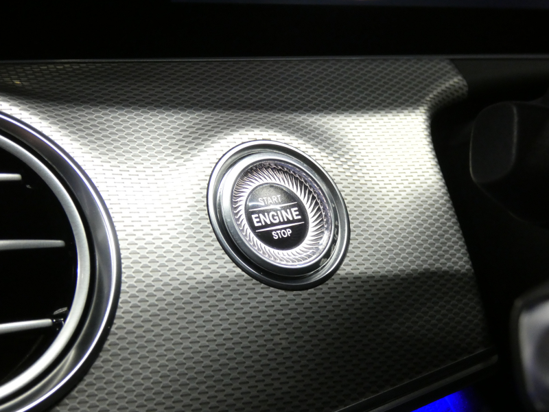 メルセデスベンツ Eクラス E200 4MATIC ｱﾊﾞﾝｷﾞｬﾙﾄﾞ ﾚｰﾀﾞｰｾｰﾌﾃｨPKG　ﾊﾟﾅﾒﾘｶｰﾅｸﾞﾘﾙ ｷｰﾚｽｺﾞｰ 黒半革ｼｰﾄ/ﾋｰﾀｰ HDDﾅﾋﾞ 地ﾃﾞｼﾞ 360度ｶﾒﾗ AppleCarPlay 前後ﾄﾞﾗﾚｺ ﾀﾞｲﾅﾐｯｸｾﾚｸﾄ ﾊﾟﾄﾞﾙｼﾌﾄ LEDﾍｯﾄﾞﾗｲﾄ 純正17ｲﾝﾁAW　2年保証付