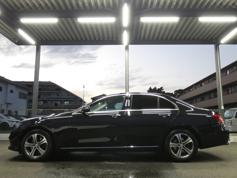 メルセデスベンツ Eクラス E200 4MATIC ｱﾊﾞﾝｷﾞｬﾙﾄﾞ ﾚｰﾀﾞｰｾｰﾌﾃｨPKG　ﾊﾟﾅﾒﾘｶｰﾅｸﾞﾘﾙ ｷｰﾚｽｺﾞｰ 黒半革ｼｰﾄ/ﾋｰﾀｰ HDDﾅﾋﾞ 地ﾃﾞｼﾞ 360度ｶﾒﾗ AppleCarPlay 前後ﾄﾞﾗﾚｺ ﾀﾞｲﾅﾐｯｸｾﾚｸﾄ ﾊﾟﾄﾞﾙｼﾌﾄ LEDﾍｯﾄﾞﾗｲﾄ 純正17ｲﾝﾁAW　2年保証付