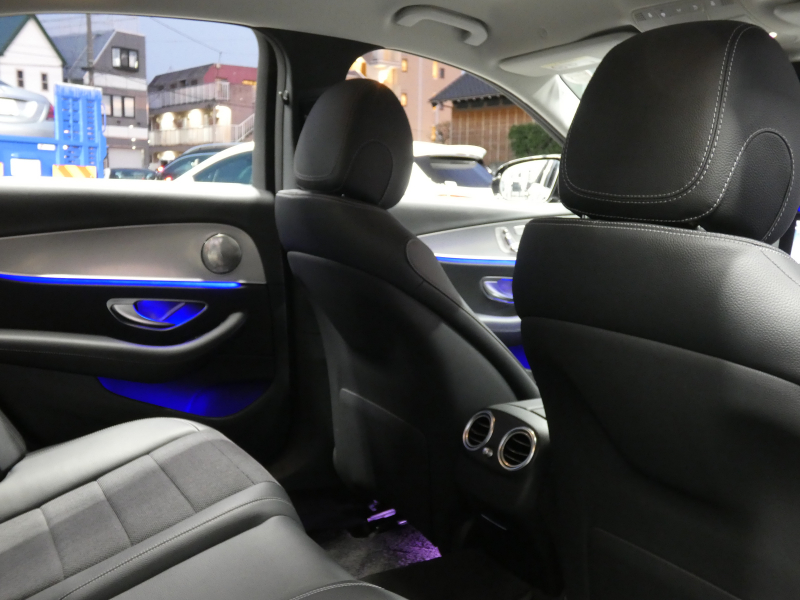 メルセデスベンツ Eクラス E200 4MATIC ｱﾊﾞﾝｷﾞｬﾙﾄﾞ ﾚｰﾀﾞｰｾｰﾌﾃｨPKG　ﾊﾟﾅﾒﾘｶｰﾅｸﾞﾘﾙ ｷｰﾚｽｺﾞｰ 黒半革ｼｰﾄ/ﾋｰﾀｰ HDDﾅﾋﾞ 地ﾃﾞｼﾞ 360度ｶﾒﾗ AppleCarPlay 前後ﾄﾞﾗﾚｺ ﾀﾞｲﾅﾐｯｸｾﾚｸﾄ ﾊﾟﾄﾞﾙｼﾌﾄ LEDﾍｯﾄﾞﾗｲﾄ 純正17ｲﾝﾁAW　2年保証付