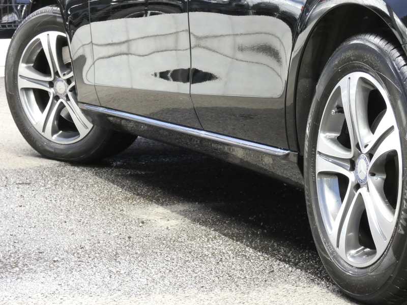 メルセデスベンツ Eクラス E200 4MATIC ｱﾊﾞﾝｷﾞｬﾙﾄﾞ ﾚｰﾀﾞｰｾｰﾌﾃｨPKG　ﾊﾟﾅﾒﾘｶｰﾅｸﾞﾘﾙ ｷｰﾚｽｺﾞｰ 黒半革ｼｰﾄ/ﾋｰﾀｰ HDDﾅﾋﾞ 地ﾃﾞｼﾞ 360度ｶﾒﾗ AppleCarPlay 前後ﾄﾞﾗﾚｺ ﾀﾞｲﾅﾐｯｸｾﾚｸﾄ ﾊﾟﾄﾞﾙｼﾌﾄ LEDﾍｯﾄﾞﾗｲﾄ 純正17ｲﾝﾁAW　2年保証付