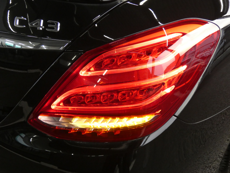 メルセデスベンツ Cクラス C200 ｱﾊﾞﾝｷﾞｬﾙﾄﾞ AMGﾗｲﾝ ﾚｻﾞｰｴｸｽｸﾙｰｼﾌﾞ&ﾚｰﾀﾞｰｾｰﾌﾃｨPKG　1ｵｰﾅｰ 9速AT meｺﾈｸﾄ ｷｰﾚｽｺﾞｰ 赤本革/ｼｰﾄﾋｰﾀｰ ﾊﾟﾉﾗﾏｻﾝﾙｰﾌ ﾅﾋﾞTV Bｶﾒﾗ ﾍｯﾄﾞｱｯﾌﾟD ｴｱﾊﾞﾗﾝｽPKG 自動ﾄﾗﾝｸ LEDﾍｯﾄﾞﾗｲﾄ/自動HB AMGｴｱﾛ&18ｲﾝﾁAW　2年保証付