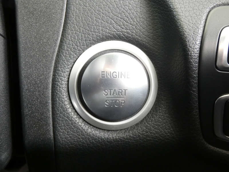 メルセデスベンツ Cクラス C200 ｱﾊﾞﾝｷﾞｬﾙﾄﾞ AMGﾗｲﾝ ﾚｻﾞｰｴｸｽｸﾙｰｼﾌﾞ&ﾚｰﾀﾞｰｾｰﾌﾃｨPKG　9速AT ｷｰﾚｽｺﾞｰ 黒本革/ｼｰﾄﾋｰﾀｰ HDDﾅﾋﾞTV Bｶﾒﾗ ﾍｯﾄﾞｱｯﾌﾟD 360度ﾄﾞﾗﾚｺ ﾊﾟﾄﾞﾙｼﾌﾄ ｴｱﾊﾞﾗﾝｽPKG 自動ﾄﾗﾝｸ LEDﾍｯﾄﾞﾗｲﾄ/自動HB AMGｴｱﾛ&18ｲﾝﾁAW　2年保証付