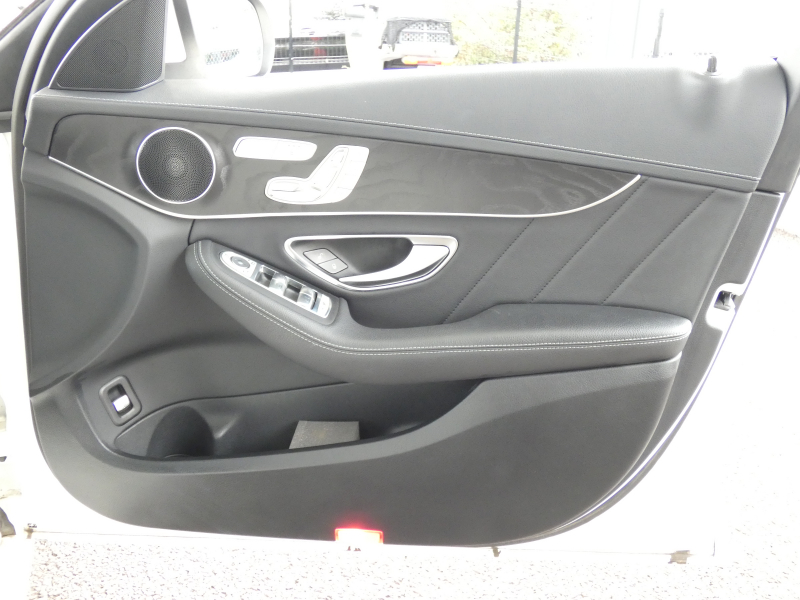 メルセデスベンツ Cクラス C200 ｱﾊﾞﾝｷﾞｬﾙﾄﾞ AMGﾗｲﾝ ﾚｻﾞｰｴｸｽｸﾙｰｼﾌﾞ&ﾚｰﾀﾞｰｾｰﾌﾃｨPKG　9速AT ｷｰﾚｽｺﾞｰ 黒本革/ｼｰﾄﾋｰﾀｰ HDDﾅﾋﾞTV Bｶﾒﾗ ﾍｯﾄﾞｱｯﾌﾟD 360度ﾄﾞﾗﾚｺ ﾊﾟﾄﾞﾙｼﾌﾄ ｴｱﾊﾞﾗﾝｽPKG 自動ﾄﾗﾝｸ LEDﾍｯﾄﾞﾗｲﾄ/自動HB AMGｴｱﾛ&18ｲﾝﾁAW　2年保証付