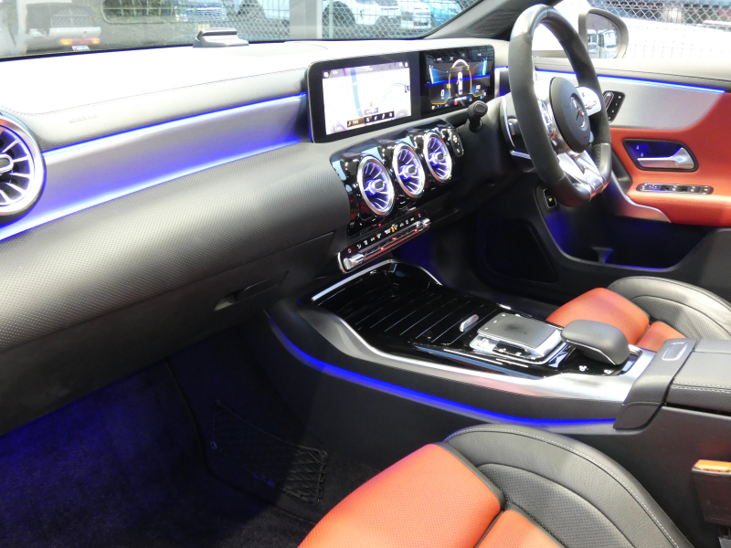 AMG Aクラス A35 4MATIC ｾﾀﾞﾝ AMGﾊﾟﾌｫｰﾏﾝｽ&AMGｱﾄﾞﾊﾞﾝｽﾄﾞ&ﾚｰﾀﾞｰｾｰﾌﾃｨPKG　meｺﾈｸﾄ AMGﾊﾟﾌｫｰﾏﾝｽｽﾃｱﾘﾝｸﾞ&ｼｰﾄ AMGｴｱﾛ&18ｲﾝﾁAW 強化ﾌﾞﾚｰｷ 赤黒革 ﾊﾟﾉﾗﾏSR MBUXﾅﾋﾞ 地ﾃﾞｼﾞ 360ｶﾒﾗ ﾍｯﾄﾞｱｯﾌﾟD ｱﾄﾞﾊﾞﾝｽﾄﾞS 純正ﾄﾞﾗﾚｺ　2年保証付