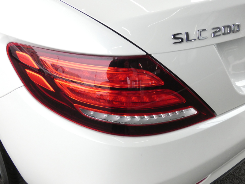 メルセデスベンツ SLCクラス SLC200 ｽﾎﾟｰﾂ ﾚｰﾀﾞｰｾｰﾌﾃｨPKG　ｷｰﾚｽｺﾞｰ 黒本革ｼｰﾄ/ﾋｰﾀｰ/ｴｱｽｶｰﾌ ﾏｼﾞｯｸｽｶｲﾙｰﾌ ｽﾎﾟｰﾂｴｸﾞｿﾞｰｽﾄ ﾅﾋﾞ 地ﾃﾞｼﾞ Appleｶｰﾌﾟﾚｲ ﾊﾞｯｸｶﾒﾗ harman/kardon ﾄﾞﾗﾚｺ ﾊﾟﾄﾞﾙｼﾌﾄ LEDﾗｲﾄ/自動HB AMGｴｱﾛ/18ｲﾝﾁAW　2年保証付