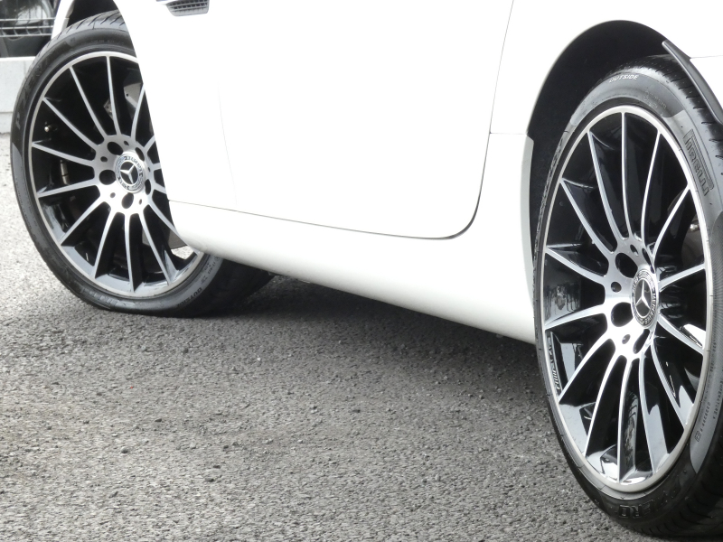 メルセデスベンツ SLCクラス SLC200 ｽﾎﾟｰﾂ ﾚｰﾀﾞｰｾｰﾌﾃｨPKG　ｷｰﾚｽｺﾞｰ 黒本革ｼｰﾄ/ﾋｰﾀｰ/ｴｱｽｶｰﾌ ﾏｼﾞｯｸｽｶｲﾙｰﾌ ｽﾎﾟｰﾂｴｸﾞｿﾞｰｽﾄ ﾅﾋﾞ 地ﾃﾞｼﾞ Appleｶｰﾌﾟﾚｲ ﾊﾞｯｸｶﾒﾗ harman/kardon ﾄﾞﾗﾚｺ ﾊﾟﾄﾞﾙｼﾌﾄ LEDﾗｲﾄ/自動HB AMGｴｱﾛ/18ｲﾝﾁAW　2年保証付