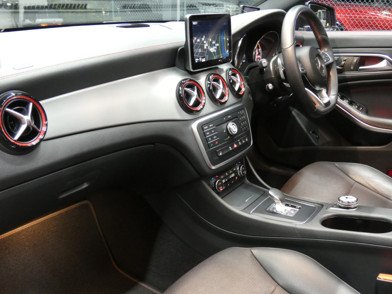 AMG CLAクラス CLA45 4MATIC ﾚｰﾀﾞｰｾｰﾌﾃｨPKG　ｷｰﾚｽｺﾞｰ 黒本革ｼｰﾄ ﾊﾟﾉﾗﾏｻﾝﾙｰﾌ HDDﾅﾋﾞ 地ﾃﾞｼﾞ Bｶﾒﾗ 前後ﾄﾞﾗﾚｺ ﾊﾟﾄﾞﾙｼﾌﾄ ｷｾﾉﾝ/ｱﾀﾞﾌﾟﾃｨﾌﾞHB ﾏﾙﾁｶﾗｰｱﾝﾋﾞｴﾝﾄﾗｲﾄ AMGｴｱﾛ&18ｲﾝﾁAW AMG強化ﾌﾞﾚｰｷ&ｻｽﾍﾟﾝｼｮﾝ　2年保証付