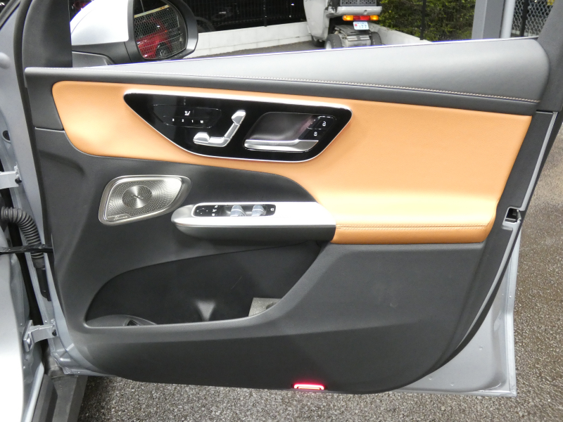 メルセデスベンツ GLC GLC220d 4MATIC AMGﾗｲﾝ&AMGﾚｻﾞｰｴｸｽｸﾙｰｼﾌﾞ&ﾄﾞﾗｲﾊﾞｰｽﾞPKG　ISG搭載 ﾌﾞﾗｳﾝ/ﾌﾞﾗｯｸ革 ﾊﾟﾉﾗﾏSR MBUXﾅﾋﾞ Aｶｰﾌﾟﾚｲ 地ﾃﾞｼﾞ 360度ｶﾒﾗ Burmester ﾍｯﾄﾞｱｯﾌﾟD ﾘｱｱｸｽﾙｽﾃｱﾘﾝｸﾞ 自動ﾘｱｹﾞｰﾄ /ﾌｯﾄOP　2年保証付