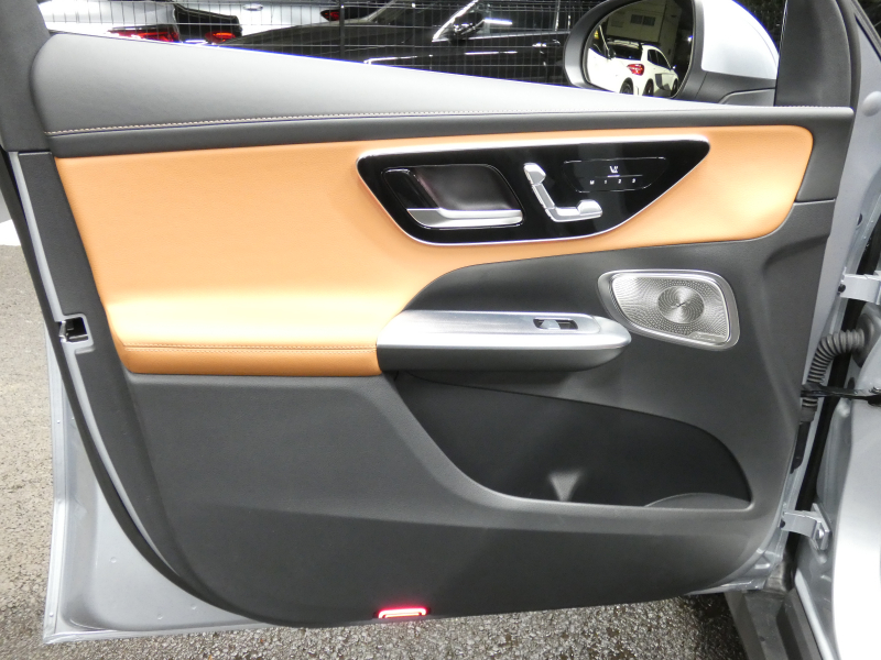 メルセデスベンツ GLC GLC220d 4MATIC AMGﾗｲﾝ&AMGﾚｻﾞｰｴｸｽｸﾙｰｼﾌﾞ&ﾄﾞﾗｲﾊﾞｰｽﾞPKG　ISG搭載 ﾌﾞﾗｳﾝ/ﾌﾞﾗｯｸ革 ﾊﾟﾉﾗﾏSR MBUXﾅﾋﾞ Aｶｰﾌﾟﾚｲ 地ﾃﾞｼﾞ 360度ｶﾒﾗ Burmester ﾍｯﾄﾞｱｯﾌﾟD ﾘｱｱｸｽﾙｽﾃｱﾘﾝｸﾞ 自動ﾘｱｹﾞｰﾄ /ﾌｯﾄOP　2年保証付