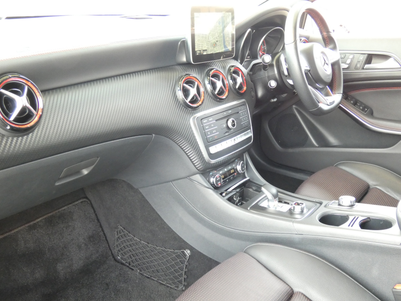 AMG Aクラス A45 4MATIC ﾚｰﾀﾞｰｾｰﾌﾃｨPKG　後期 381ps TWS19ｲﾝﾁAW AMGｴｱﾛ ｷｰﾚｽｺﾞｰ 黒本革ｼｰﾄ/ﾋｰﾀｰ ﾅﾋﾞTV Aｶｰﾌﾟﾚｲ Bｶﾒﾗ ﾀﾞｲﾅﾐｯｸｾﾚｸﾄ LEDﾗｲﾄ/ｱﾀﾞﾌﾟﾃｨﾌﾞHB ﾊﾟﾄﾞﾙｼﾌﾄ　2年保証付