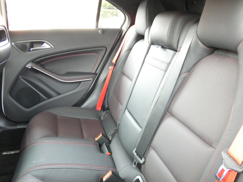 AMG Aクラス A45 4MATIC ﾚｰﾀﾞｰｾｰﾌﾃｨPKG　後期 381ps TWS19ｲﾝﾁAW AMGｴｱﾛ ｷｰﾚｽｺﾞｰ 黒本革ｼｰﾄ/ﾋｰﾀｰ ﾅﾋﾞTV Aｶｰﾌﾟﾚｲ Bｶﾒﾗ ﾀﾞｲﾅﾐｯｸｾﾚｸﾄ LEDﾗｲﾄ/ｱﾀﾞﾌﾟﾃｨﾌﾞHB ﾊﾟﾄﾞﾙｼﾌﾄ　2年保証付