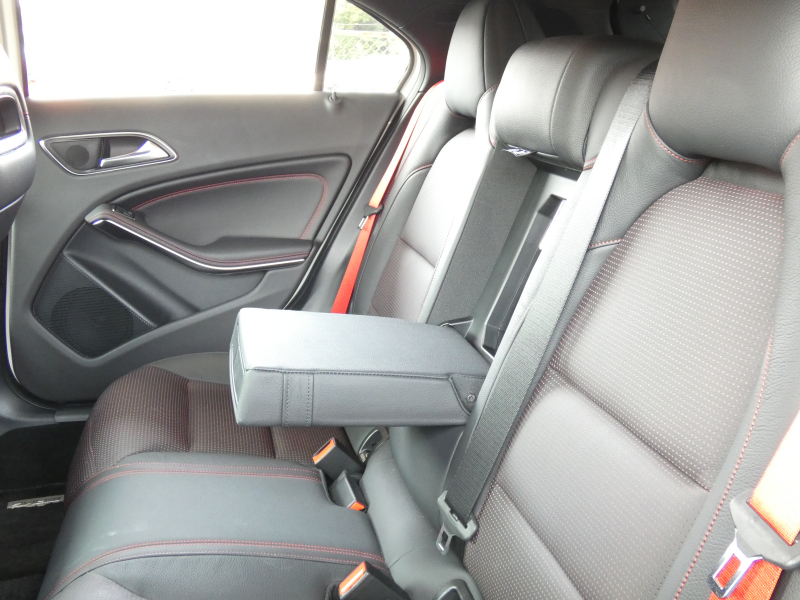 AMG Aクラス A45 4MATIC ﾚｰﾀﾞｰｾｰﾌﾃｨPKG　後期 381ps TWS19ｲﾝﾁAW AMGｴｱﾛ ｷｰﾚｽｺﾞｰ 黒本革ｼｰﾄ/ﾋｰﾀｰ ﾅﾋﾞTV Aｶｰﾌﾟﾚｲ Bｶﾒﾗ ﾀﾞｲﾅﾐｯｸｾﾚｸﾄ LEDﾗｲﾄ/ｱﾀﾞﾌﾟﾃｨﾌﾞHB ﾊﾟﾄﾞﾙｼﾌﾄ　2年保証付