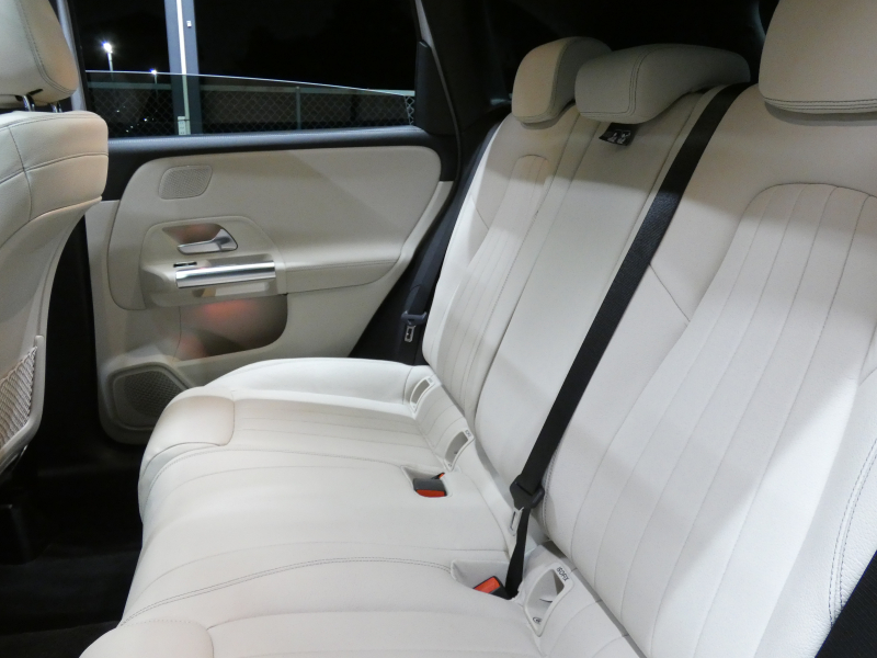 メルセデスベンツ Bクラス B180 ﾚｻﾞｰｴｸｽｸﾙｰｼﾌﾞ&ｱﾄﾞﾊﾞﾝｽﾄﾞ&ﾅﾋﾞｹﾞｰｼｮﾝ&ﾚｰﾀﾞｰｾｰﾌﾃｨPKG　meｺﾈｸﾄ ｷｰﾚｽｺﾞｰ ﾍﾞｰｼﾞｭ本革ｼｰﾄ/ﾋｰﾀｰ ﾊﾟﾉﾗﾏｻﾝﾙｰﾌ MBUXﾅﾋﾞ 地ﾃﾞｼﾞ 360度ｶﾒﾗ ｱﾄﾞﾊﾞﾝｽﾄﾞｻｳﾝﾄﾞ 前後ﾄﾞﾗﾚｺ 自動ﾘｱｹﾞｰﾄ/ﾌｯﾄOP LEDﾗｲﾄ　2年保証付