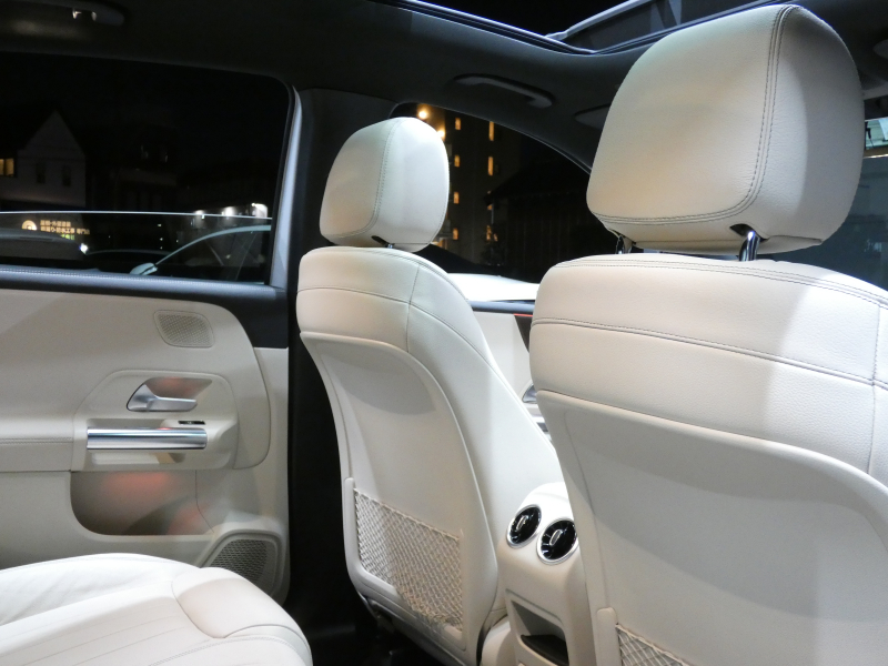 メルセデスベンツ Bクラス B180 ﾚｻﾞｰｴｸｽｸﾙｰｼﾌﾞ&ｱﾄﾞﾊﾞﾝｽﾄﾞ&ﾅﾋﾞｹﾞｰｼｮﾝ&ﾚｰﾀﾞｰｾｰﾌﾃｨPKG　meｺﾈｸﾄ ｷｰﾚｽｺﾞｰ ﾍﾞｰｼﾞｭ本革ｼｰﾄ/ﾋｰﾀｰ ﾊﾟﾉﾗﾏｻﾝﾙｰﾌ MBUXﾅﾋﾞ 地ﾃﾞｼﾞ 360度ｶﾒﾗ ｱﾄﾞﾊﾞﾝｽﾄﾞｻｳﾝﾄﾞ 前後ﾄﾞﾗﾚｺ 自動ﾘｱｹﾞｰﾄ/ﾌｯﾄOP LEDﾗｲﾄ　2年保証付