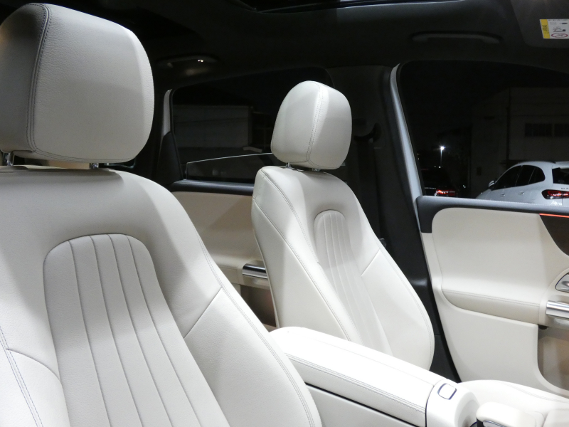 メルセデスベンツ Bクラス B180 ﾚｻﾞｰｴｸｽｸﾙｰｼﾌﾞ&ｱﾄﾞﾊﾞﾝｽﾄﾞ&ﾅﾋﾞｹﾞｰｼｮﾝ&ﾚｰﾀﾞｰｾｰﾌﾃｨPKG　meｺﾈｸﾄ ｷｰﾚｽｺﾞｰ ﾍﾞｰｼﾞｭ本革ｼｰﾄ/ﾋｰﾀｰ ﾊﾟﾉﾗﾏｻﾝﾙｰﾌ MBUXﾅﾋﾞ 地ﾃﾞｼﾞ 360度ｶﾒﾗ ｱﾄﾞﾊﾞﾝｽﾄﾞｻｳﾝﾄﾞ 前後ﾄﾞﾗﾚｺ 自動ﾘｱｹﾞｰﾄ/ﾌｯﾄOP LEDﾗｲﾄ　2年保証付