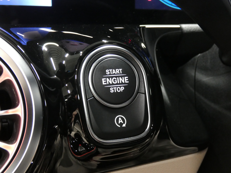 メルセデスベンツ Bクラス B180 ﾚｻﾞｰｴｸｽｸﾙｰｼﾌﾞ&ｱﾄﾞﾊﾞﾝｽﾄﾞ&ﾅﾋﾞｹﾞｰｼｮﾝ&ﾚｰﾀﾞｰｾｰﾌﾃｨPKG　meｺﾈｸﾄ ｷｰﾚｽｺﾞｰ ﾍﾞｰｼﾞｭ本革ｼｰﾄ/ﾋｰﾀｰ ﾊﾟﾉﾗﾏｻﾝﾙｰﾌ MBUXﾅﾋﾞ 地ﾃﾞｼﾞ 360度ｶﾒﾗ ｱﾄﾞﾊﾞﾝｽﾄﾞｻｳﾝﾄﾞ 前後ﾄﾞﾗﾚｺ 自動ﾘｱｹﾞｰﾄ/ﾌｯﾄOP LEDﾗｲﾄ　2年保証付