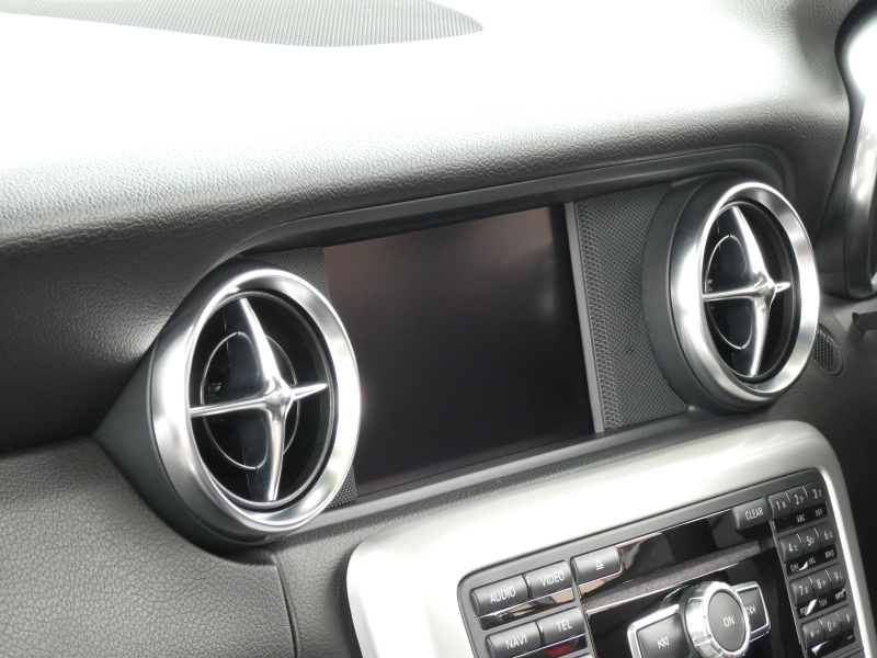 メルセデスベンツ SLKクラス SLK200 ｴｸｽｸﾙｰｼﾌﾞ ﾚｰﾀﾞｰｾｰﾌﾃｨPKG　9速AT 2,000ccEG 黒本革/ﾋｰﾀｰ/ｴｱｽｶｰﾌ ﾏｼﾞｯｸｽｶｲﾙｰﾌ HDDﾅﾋﾞ 地ﾃﾞｼﾞ ﾊﾞｯｸｶﾒﾗ ﾊﾟｰｸﾄﾛﾆｯｸ ﾄﾞﾗﾚｺ ﾀﾞｲﾅﾐｯｸﾊﾝﾄﾞﾘﾝｸﾞPKG AMGｴｱﾛ/18ｲﾝﾁAW　2年保証付