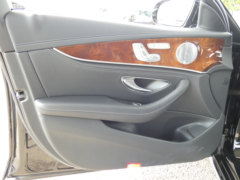 メルセデスベンツ Eクラス E400 4MATIC ｴｸｽｸﾙｰｼﾌﾞ ｴｸｽｸﾙｰｼﾌﾞ&ﾚｰﾀﾞｰｾｰﾌﾃｨPKG　AMG19ｲﾝﾁAW ﾅｯﾊﾟ黒革/前後ﾋｰﾀｰ ﾊﾟﾉﾗﾏｻﾝﾙｰﾌ HDDﾅﾋﾞ 地ﾃﾞｼﾞ AppleCarPlay 360度ｶﾒﾗ Burmester ｴｱﾊﾞﾗﾝｽPKG 自動ﾄﾗﾝｸ/ﾌｯﾄOP LEDﾗｲﾄ/自動HB　2年保証付