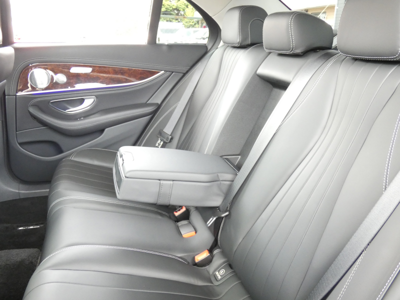 メルセデスベンツ Eクラス E400 4MATIC ｴｸｽｸﾙｰｼﾌﾞ ｴｸｽｸﾙｰｼﾌﾞ&ﾚｰﾀﾞｰｾｰﾌﾃｨPKG　AMG19ｲﾝﾁAW ﾅｯﾊﾟ黒革/前後ﾋｰﾀｰ ﾊﾟﾉﾗﾏｻﾝﾙｰﾌ HDDﾅﾋﾞ 地ﾃﾞｼﾞ AppleCarPlay 360度ｶﾒﾗ Burmester ｴｱﾊﾞﾗﾝｽPKG 自動ﾄﾗﾝｸ/ﾌｯﾄOP LEDﾗｲﾄ/自動HB　2年保証付