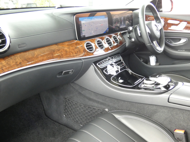 メルセデスベンツ Eクラス E400 4MATIC ｴｸｽｸﾙｰｼﾌﾞ ｴｸｽｸﾙｰｼﾌﾞ&ﾚｰﾀﾞｰｾｰﾌﾃｨPKG　AMG19ｲﾝﾁAW ﾅｯﾊﾟ黒革/前後ﾋｰﾀｰ ﾊﾟﾉﾗﾏｻﾝﾙｰﾌ HDDﾅﾋﾞ 地ﾃﾞｼﾞ AppleCarPlay 360度ｶﾒﾗ Burmester ｴｱﾊﾞﾗﾝｽPKG 自動ﾄﾗﾝｸ/ﾌｯﾄOP LEDﾗｲﾄ/自動HB　2年保証付