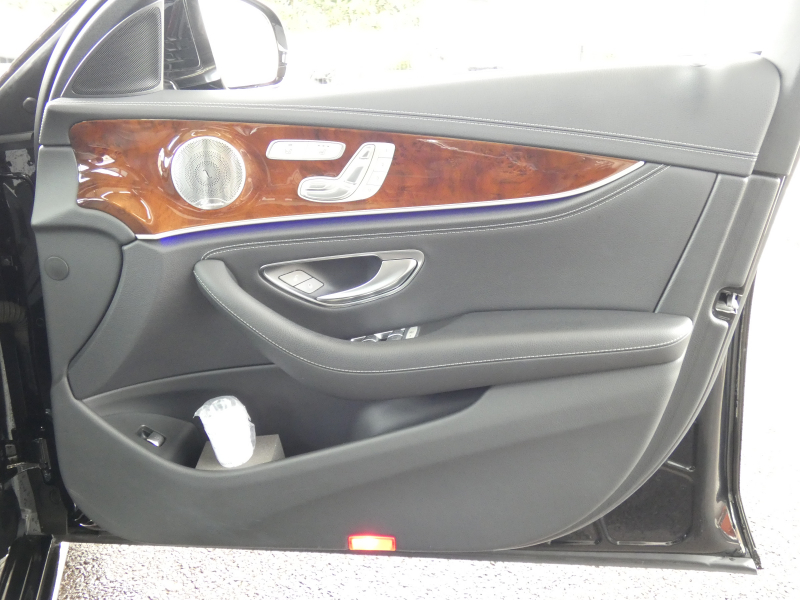 メルセデスベンツ Eクラス E400 4MATIC ｴｸｽｸﾙｰｼﾌﾞ ｴｸｽｸﾙｰｼﾌﾞ&ﾚｰﾀﾞｰｾｰﾌﾃｨPKG　AMG19ｲﾝﾁAW ﾅｯﾊﾟ黒革/前後ﾋｰﾀｰ ﾊﾟﾉﾗﾏｻﾝﾙｰﾌ HDDﾅﾋﾞ 地ﾃﾞｼﾞ AppleCarPlay 360度ｶﾒﾗ Burmester ｴｱﾊﾞﾗﾝｽPKG 自動ﾄﾗﾝｸ/ﾌｯﾄOP LEDﾗｲﾄ/自動HB　2年保証付