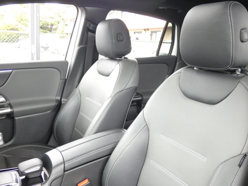 メルセデスベンツ GLA GLA200d 4MATIC AMGﾗｲﾝ AMGﾚｻﾞｰｴｸｽｸﾙｰｼﾌﾞ&ｱﾄﾞﾊﾞﾝｽﾄﾞ&ﾅﾋﾞ&ﾚｰﾀﾞｰｾｰﾌﾃｨPKG　meｺﾈｸﾄ 灰黒革 ﾊﾟﾉﾗﾏSR MBUXﾅﾋﾞTV 360ｶﾒﾗ ｱﾄﾞﾊﾞﾝｽﾄﾞｻｳﾝﾄﾞ ﾍｯﾄﾞｱｯﾌﾟD ﾃﾞｼﾞﾀﾙｲﾝﾅｰﾐﾗｰ 前後ﾄﾞﾗﾚｺ 自動ﾘｱｹﾞｰﾄ LEDﾗｲﾄ/自動HB　2年保証付