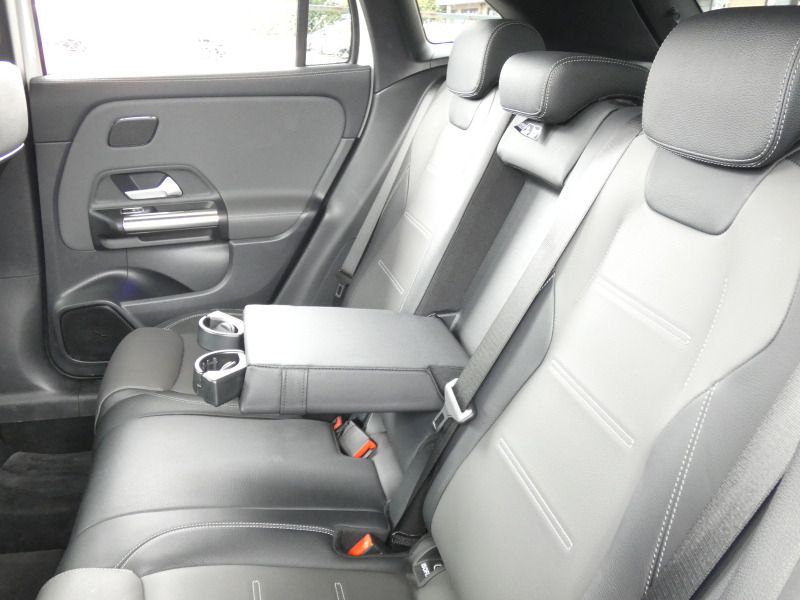 メルセデスベンツ GLA GLA200d 4MATIC AMGﾗｲﾝ AMGﾚｻﾞｰｴｸｽｸﾙｰｼﾌﾞ&ｱﾄﾞﾊﾞﾝｽﾄﾞ&ﾅﾋﾞ&ﾚｰﾀﾞｰｾｰﾌﾃｨPKG　meｺﾈｸﾄ 灰黒革 ﾊﾟﾉﾗﾏSR MBUXﾅﾋﾞTV 360ｶﾒﾗ ｱﾄﾞﾊﾞﾝｽﾄﾞｻｳﾝﾄﾞ ﾍｯﾄﾞｱｯﾌﾟD ﾃﾞｼﾞﾀﾙｲﾝﾅｰﾐﾗｰ 前後ﾄﾞﾗﾚｺ 自動ﾘｱｹﾞｰﾄ LEDﾗｲﾄ/自動HB　2年保証付