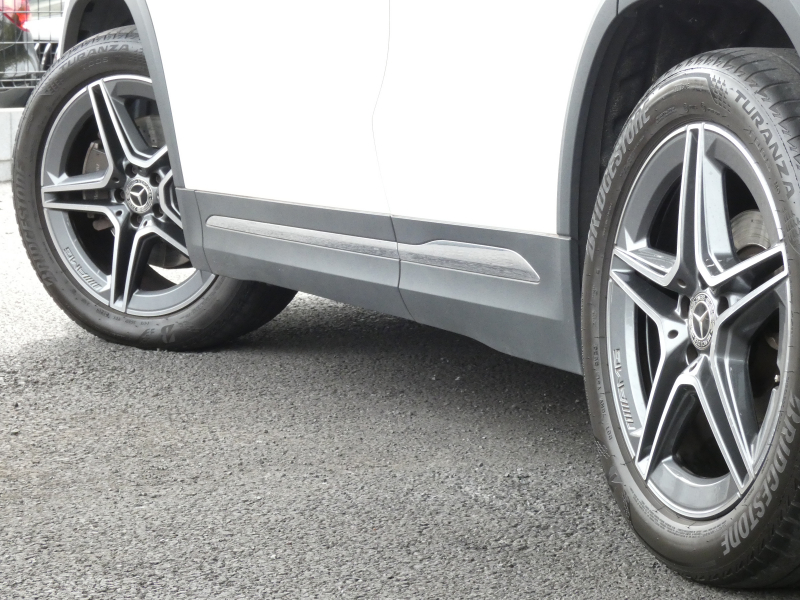 メルセデスベンツ GLA GLA200d 4MATIC AMGﾗｲﾝ AMGﾚｻﾞｰｴｸｽｸﾙｰｼﾌﾞ&ｱﾄﾞﾊﾞﾝｽﾄﾞ&ﾅﾋﾞ&ﾚｰﾀﾞｰｾｰﾌﾃｨPKG　meｺﾈｸﾄ 灰黒革 ﾊﾟﾉﾗﾏSR MBUXﾅﾋﾞTV 360ｶﾒﾗ ｱﾄﾞﾊﾞﾝｽﾄﾞｻｳﾝﾄﾞ ﾍｯﾄﾞｱｯﾌﾟD ﾃﾞｼﾞﾀﾙｲﾝﾅｰﾐﾗｰ 前後ﾄﾞﾗﾚｺ 自動ﾘｱｹﾞｰﾄ LEDﾗｲﾄ/自動HB　2年保証付