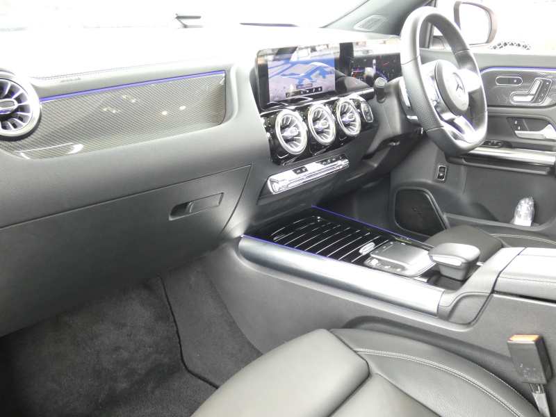 メルセデスベンツ GLA GLA200d 4MATIC AMGﾗｲﾝ AMGﾚｻﾞｰｴｸｽｸﾙｰｼﾌﾞ&ｱﾄﾞﾊﾞﾝｽﾄﾞ&ﾅﾋﾞ&ﾚｰﾀﾞｰｾｰﾌﾃｨPKG　meｺﾈｸﾄ 灰黒革 ﾊﾟﾉﾗﾏSR MBUXﾅﾋﾞTV 360ｶﾒﾗ ｱﾄﾞﾊﾞﾝｽﾄﾞｻｳﾝﾄﾞ ﾍｯﾄﾞｱｯﾌﾟD ﾃﾞｼﾞﾀﾙｲﾝﾅｰﾐﾗｰ 前後ﾄﾞﾗﾚｺ 自動ﾘｱｹﾞｰﾄ LEDﾗｲﾄ/自動HB　2年保証付