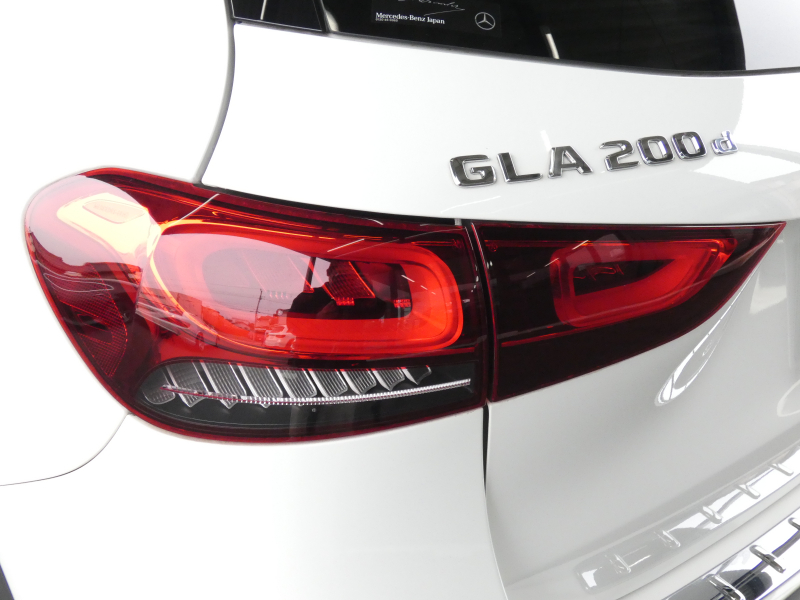 メルセデスベンツ GLA GLA200d 4MATIC AMGﾗｲﾝ AMGﾚｻﾞｰｴｸｽｸﾙｰｼﾌﾞ&ｱﾄﾞﾊﾞﾝｽﾄﾞ&ﾅﾋﾞ&ﾚｰﾀﾞｰｾｰﾌﾃｨPKG　meｺﾈｸﾄ 灰黒革 ﾊﾟﾉﾗﾏSR MBUXﾅﾋﾞTV 360ｶﾒﾗ ｱﾄﾞﾊﾞﾝｽﾄﾞｻｳﾝﾄﾞ ﾍｯﾄﾞｱｯﾌﾟD ﾃﾞｼﾞﾀﾙｲﾝﾅｰﾐﾗｰ 前後ﾄﾞﾗﾚｺ 自動ﾘｱｹﾞｰﾄ LEDﾗｲﾄ/自動HB　2年保証付