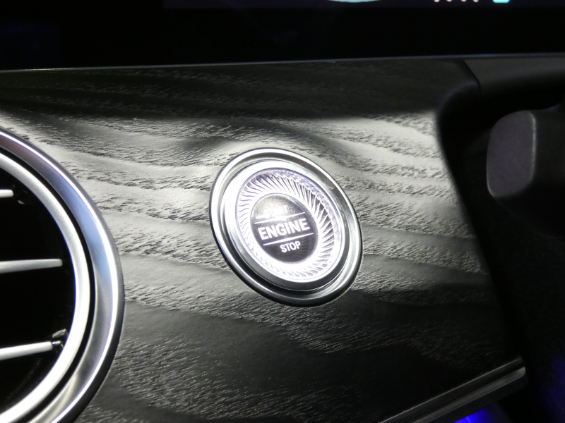 メルセデスベンツ Eクラス E200 ｽﾎﾟｰﾂ AMGﾗｲﾝｲﾝﾃﾘｱ&ｴｸｽｸﾙｰｼﾌﾞ&ﾚｰﾀﾞｰｾｰﾌﾃｨPKG　後期 BSG搭載 AMGｴｱﾛ&19AW ﾅｯﾊﾟ革/前後ﾋｰﾀｰ MBUXﾅﾋﾞ 地ﾃﾞｼﾞ AppleCarPlay 360度ｶﾒﾗ Burmester ﾍｯﾄﾞｱｯﾌﾟD 前後ﾄﾞﾗﾚｺ ｵｰﾄﾄﾗﾝｸ　2年保証付