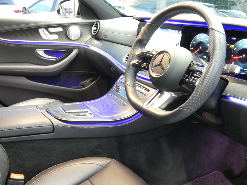 メルセデスベンツ Eクラス E200 ｽﾎﾟｰﾂ AMGﾗｲﾝｲﾝﾃﾘｱ&ｴｸｽｸﾙｰｼﾌﾞ&ﾚｰﾀﾞｰｾｰﾌﾃｨPKG　後期 BSG搭載 AMGｴｱﾛ&19AW ﾅｯﾊﾟ革/前後ﾋｰﾀｰ MBUXﾅﾋﾞ 地ﾃﾞｼﾞ AppleCarPlay 360度ｶﾒﾗ Burmester ﾍｯﾄﾞｱｯﾌﾟD 前後ﾄﾞﾗﾚｺ ｵｰﾄﾄﾗﾝｸ　2年保証付