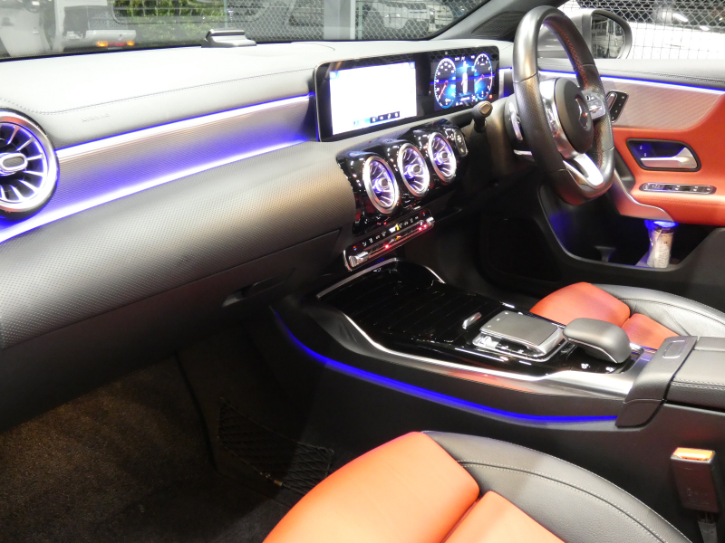 AMG Aクラス A35 4MATIC AMGｱﾄﾞﾊﾞﾝｽﾄﾞ&ﾅﾋﾞｹﾞｰｼｮﾝ&ﾚｰﾀﾞｰｾｰﾌﾃｨPKG　meｺﾈｸﾄ AMGｴｱﾛ 18ｲﾝﾁAW 赤黒革/ﾋｰﾀｰ ﾊﾟﾉﾗﾏｻﾝﾙｰﾌ MBUXﾅﾋﾞ 地ﾃﾞｼﾞ 360度ｶﾒﾗ ﾍｯﾄﾞｱｯﾌﾟD ｱﾄﾞﾊﾞﾝｽﾄﾞｻｳﾝﾄﾞ ﾀﾞｲﾅﾐｯｸｾﾚｸﾄ LEDﾍｯﾄﾞﾗｲﾄ　2年保証付