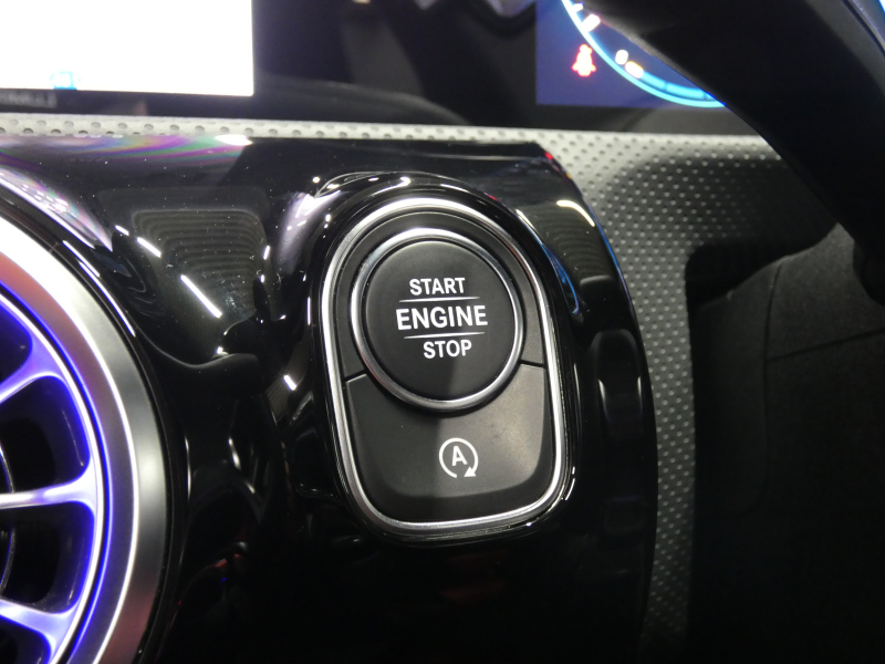 AMG Aクラス A35 4MATIC AMGｱﾄﾞﾊﾞﾝｽﾄﾞ&ﾅﾋﾞｹﾞｰｼｮﾝ&ﾚｰﾀﾞｰｾｰﾌﾃｨPKG　meｺﾈｸﾄ AMGｴｱﾛ 18ｲﾝﾁAW 赤黒革/ﾋｰﾀｰ ﾊﾟﾉﾗﾏｻﾝﾙｰﾌ MBUXﾅﾋﾞ 地ﾃﾞｼﾞ 360度ｶﾒﾗ ﾍｯﾄﾞｱｯﾌﾟD ｱﾄﾞﾊﾞﾝｽﾄﾞｻｳﾝﾄﾞ ﾀﾞｲﾅﾐｯｸｾﾚｸﾄ LEDﾍｯﾄﾞﾗｲﾄ　2年保証付