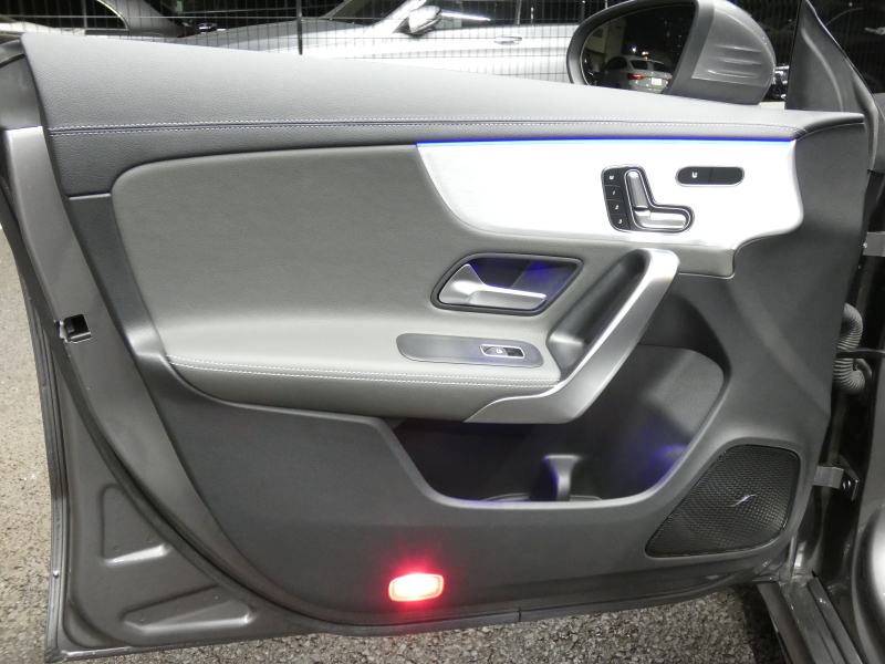 メルセデスベンツ CLAクラス CLA200d AMGﾗｲﾝ AMGﾚｻﾞｰｴｸｽｸﾙｰｼﾌﾞ&ｱﾄﾞﾊﾞﾝｽﾄﾞ&ﾅﾋﾞ&ﾚｰﾀﾞｰｾｰﾌﾃｨPKG　1ｵｰﾅｰ meｺﾈｸﾄ 灰黒革 ﾊﾟﾉﾗﾏSR MBUXﾅﾋﾞTV 360度ｶﾒﾗ ｱﾄﾞﾊﾞﾝｽﾄﾞｻｳﾝﾄﾞ ﾍｯﾄﾞｱｯﾌﾟD ﾜｲﾔﾚｽﾁｬｰｼﾞ LEDﾗｲﾄ/ｱﾀﾞﾌﾟﾃｨﾌﾞHB　2年保証付
