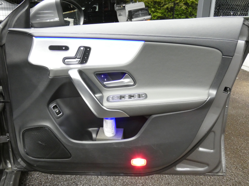 メルセデスベンツ CLAクラス CLA200d AMGﾗｲﾝ AMGﾚｻﾞｰｴｸｽｸﾙｰｼﾌﾞ&ｱﾄﾞﾊﾞﾝｽﾄﾞ&ﾅﾋﾞ&ﾚｰﾀﾞｰｾｰﾌﾃｨPKG　1ｵｰﾅｰ meｺﾈｸﾄ 灰黒革 ﾊﾟﾉﾗﾏSR MBUXﾅﾋﾞTV 360度ｶﾒﾗ ｱﾄﾞﾊﾞﾝｽﾄﾞｻｳﾝﾄﾞ ﾍｯﾄﾞｱｯﾌﾟD ﾜｲﾔﾚｽﾁｬｰｼﾞ LEDﾗｲﾄ/ｱﾀﾞﾌﾟﾃｨﾌﾞHB　2年保証付