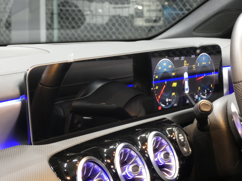 メルセデスベンツ CLAクラス CLA200d AMGﾗｲﾝ AMGﾚｻﾞｰｴｸｽｸﾙｰｼﾌﾞ&ｱﾄﾞﾊﾞﾝｽﾄﾞ&ﾅﾋﾞ&ﾚｰﾀﾞｰｾｰﾌﾃｨPKG　1ｵｰﾅｰ meｺﾈｸﾄ 灰黒革 ﾊﾟﾉﾗﾏSR MBUXﾅﾋﾞTV 360度ｶﾒﾗ ｱﾄﾞﾊﾞﾝｽﾄﾞｻｳﾝﾄﾞ ﾍｯﾄﾞｱｯﾌﾟD ﾜｲﾔﾚｽﾁｬｰｼﾞ LEDﾗｲﾄ/ｱﾀﾞﾌﾟﾃｨﾌﾞHB　2年保証付